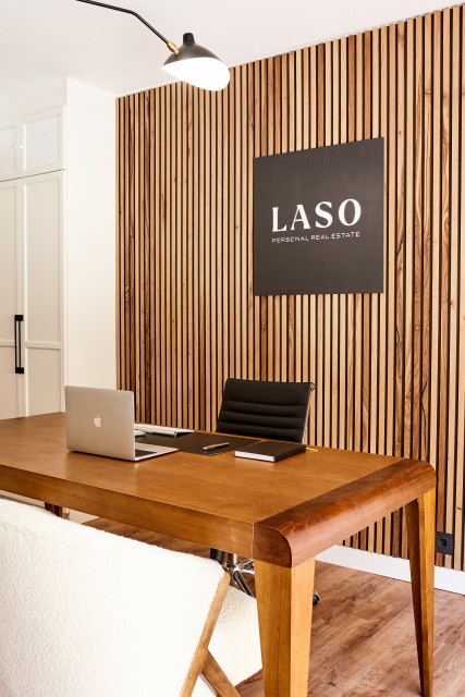 Oficina de LASO, Personal Real Estate